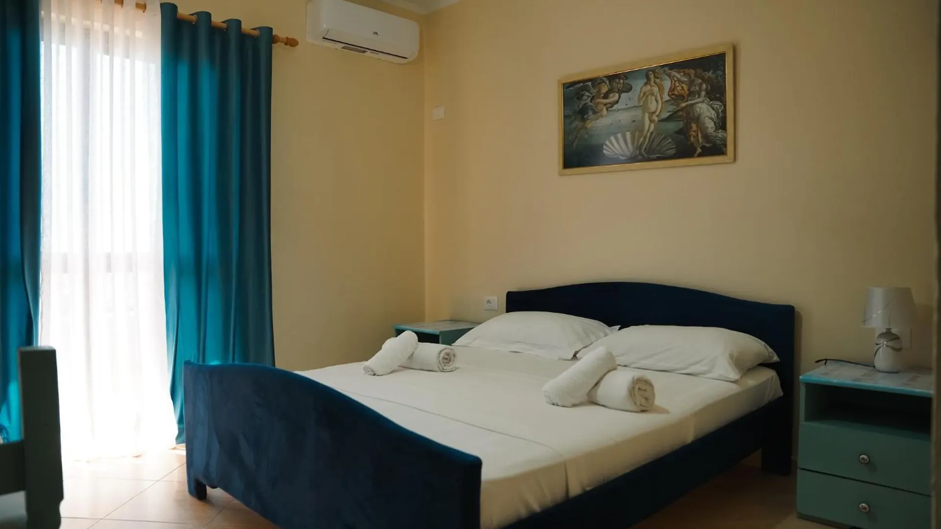 Okej Hotel Golem  Albanien