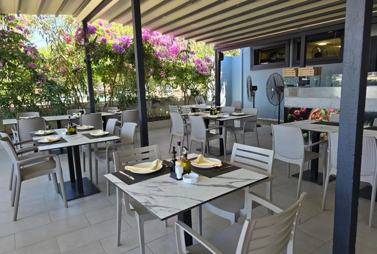 Okej Hotel Golem
