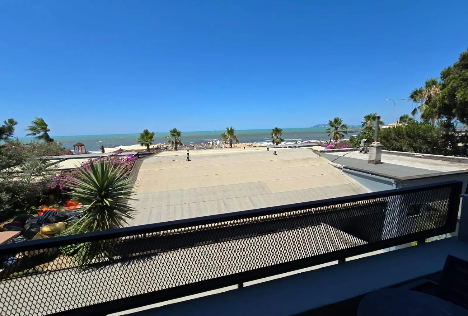 Okej Hotel Golem  Albanien