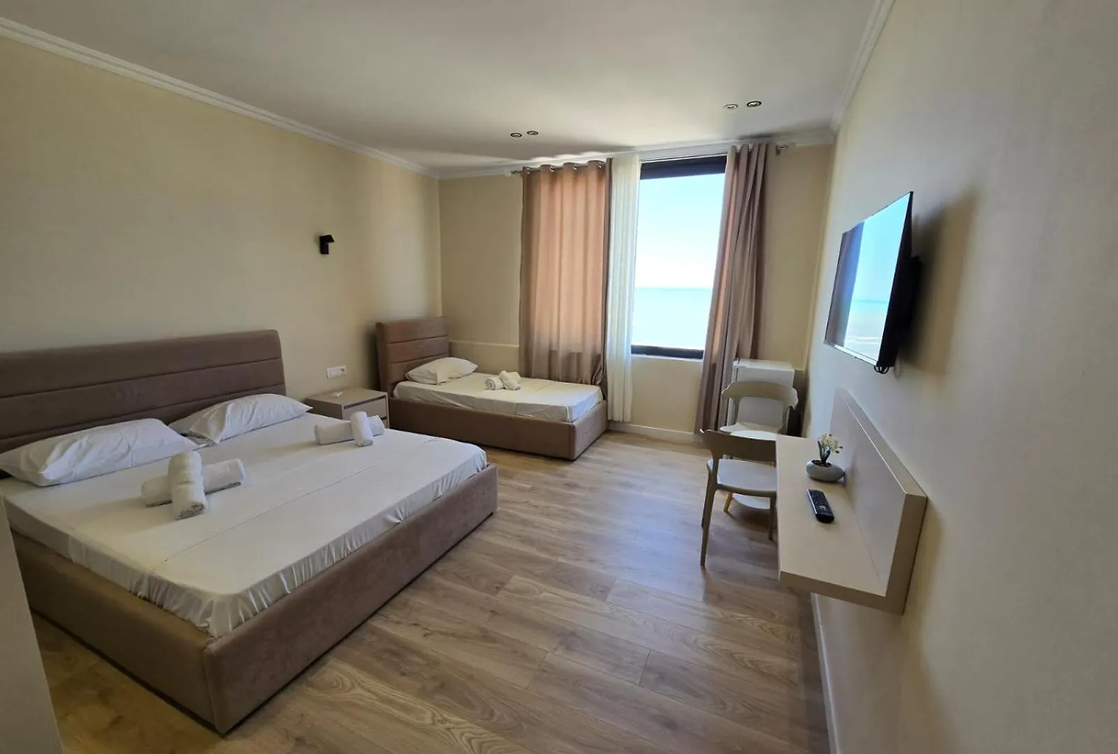 Okej Hotel Golem