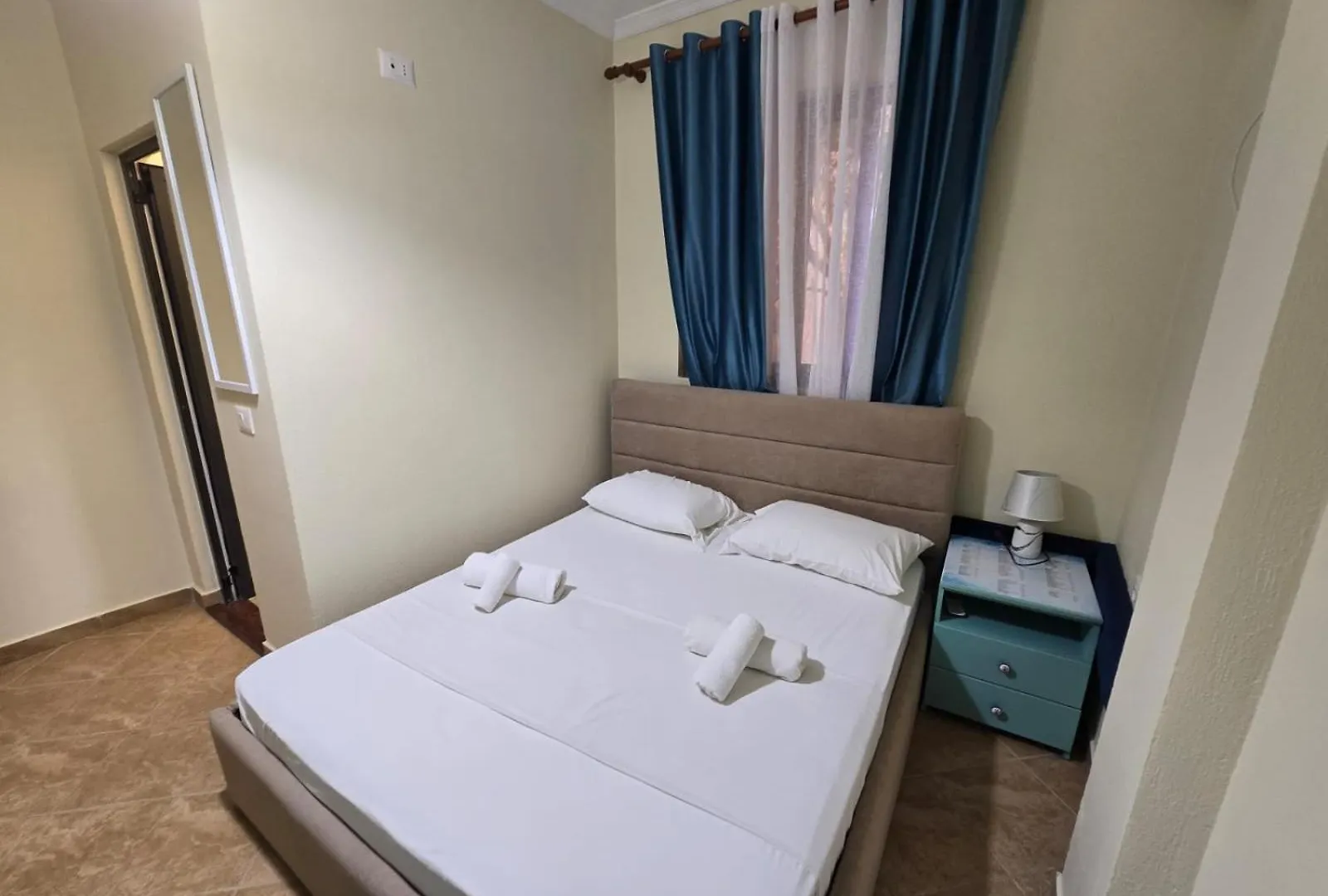 Okej Hotel Golem  Albanien