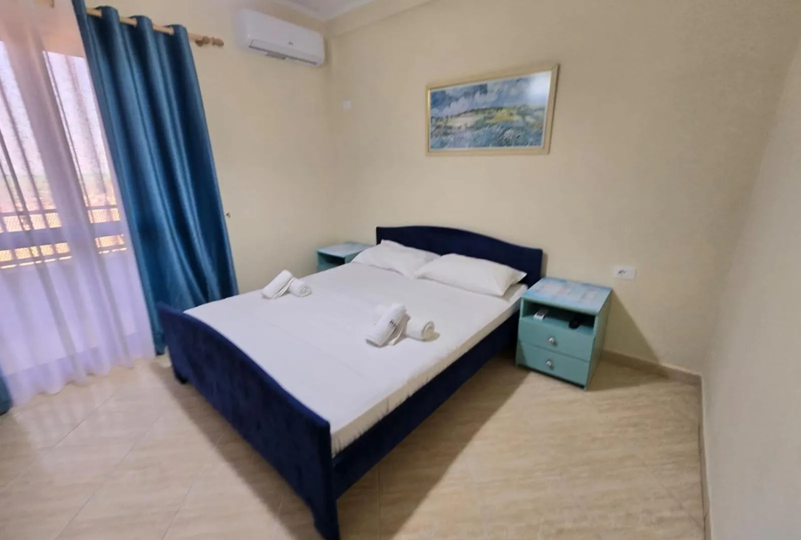 Okej Hotel Golem  Albanien