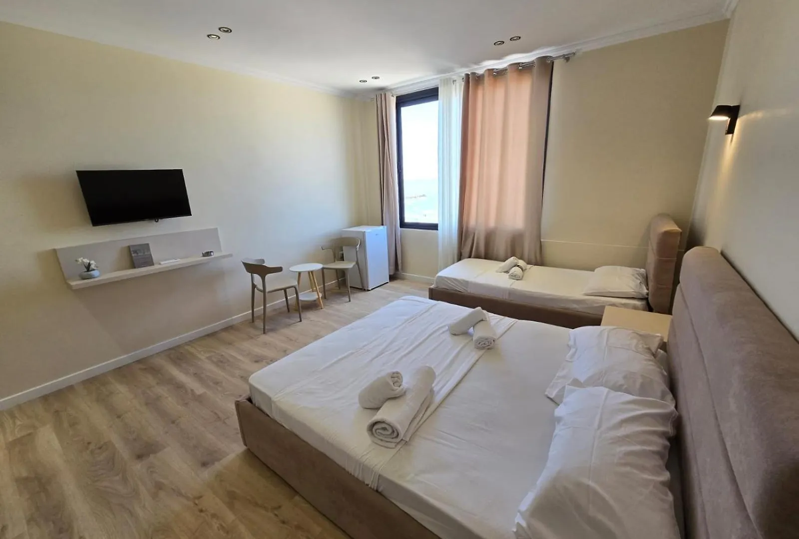 Okej Hotel Golem